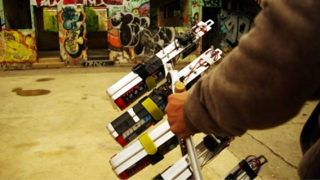 Documenting graffiti: needs and risks