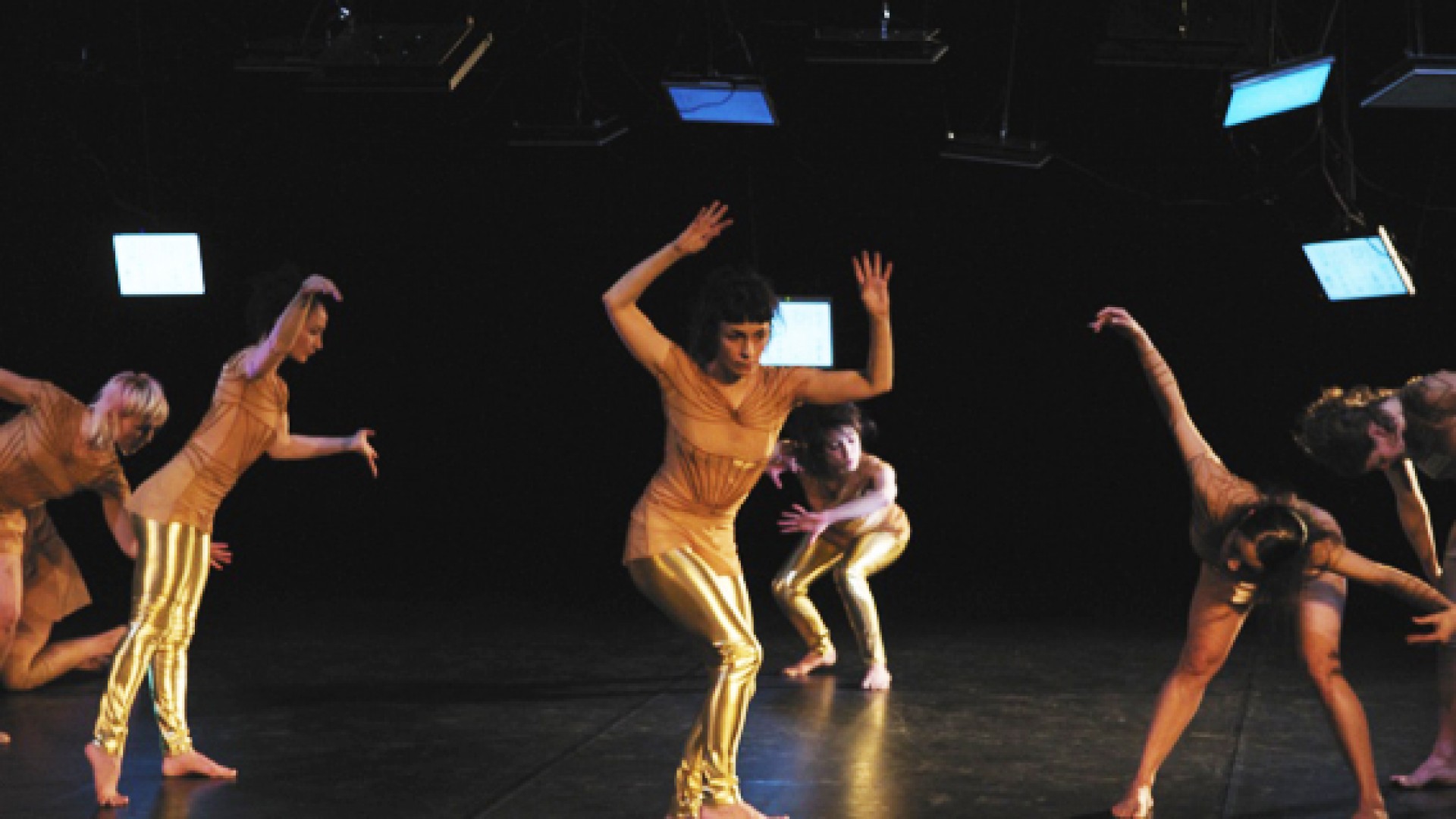 Replis - Clémence Coconnier & Kasper T. Toeplitz