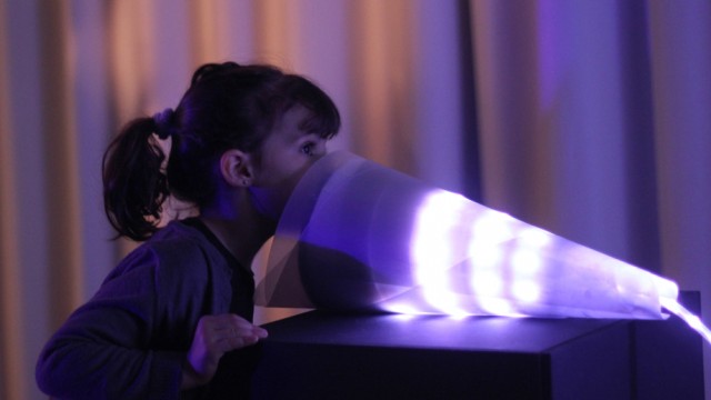 Allo-Halo, Courts-circuits lumineux