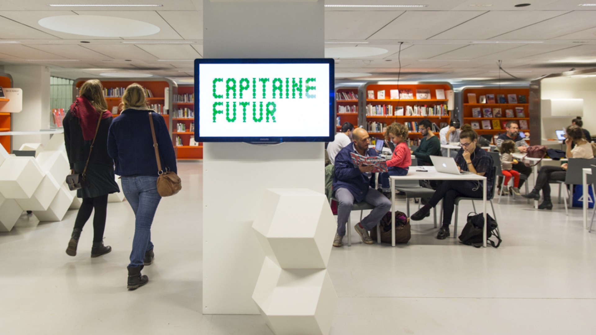 Applab, films et livres au centre de ressources