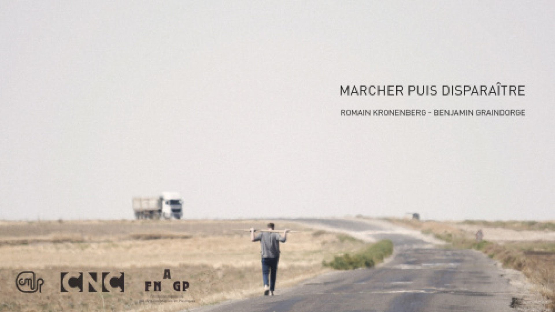 Marcher puis disparaître