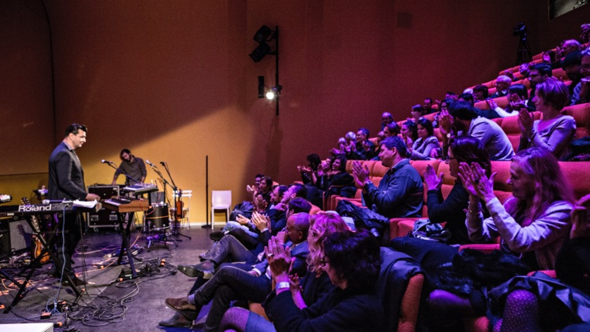 2025&nbsp;: une révolution après la techno&nbsp;?