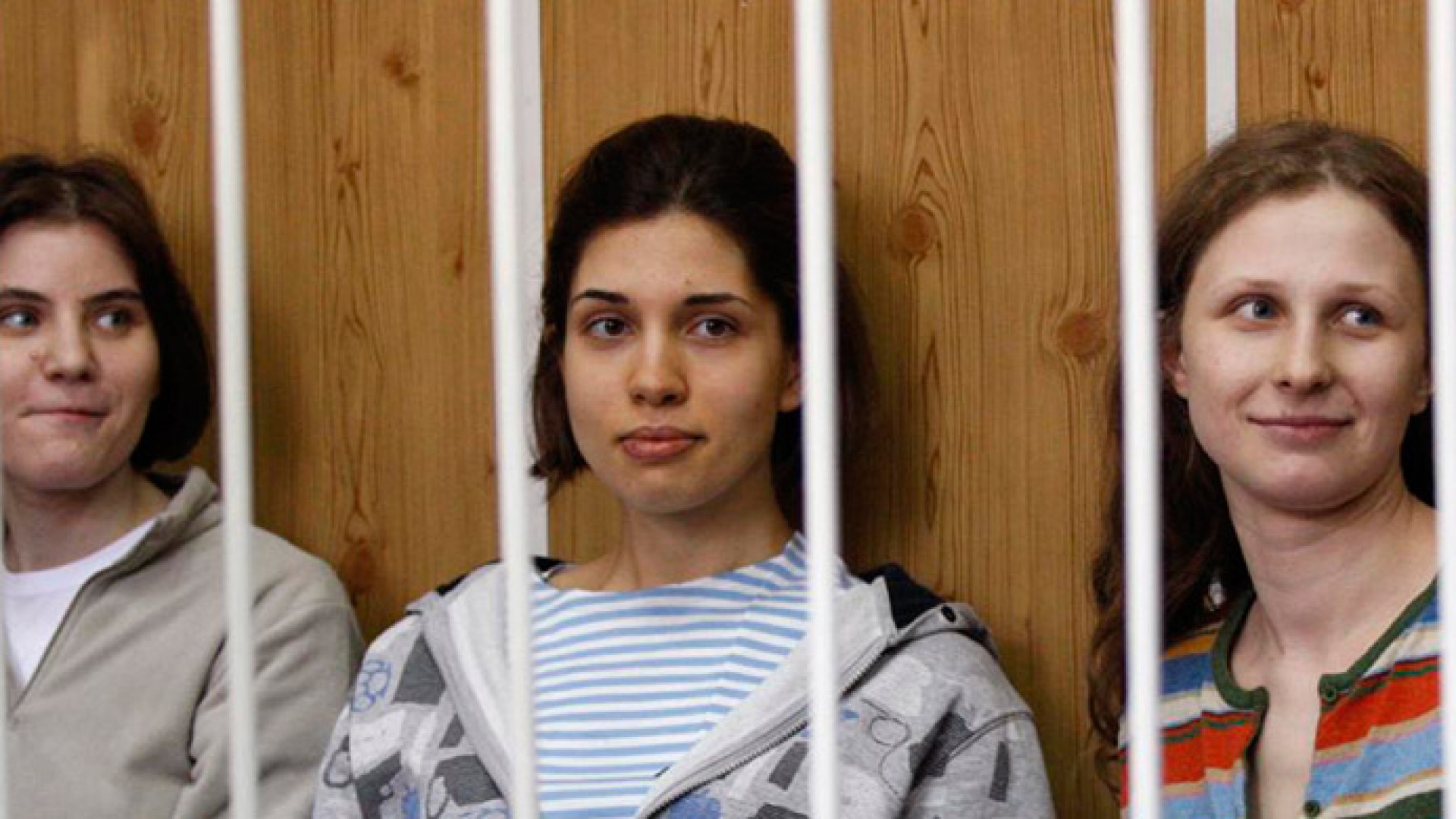 LANCEURS D’ALERTES (PUSSY RIOTS)