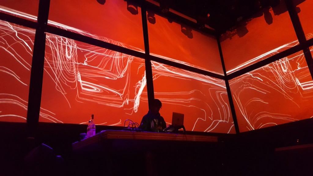 Les insomnies de Pierre Kwenders et Tommy Kruise