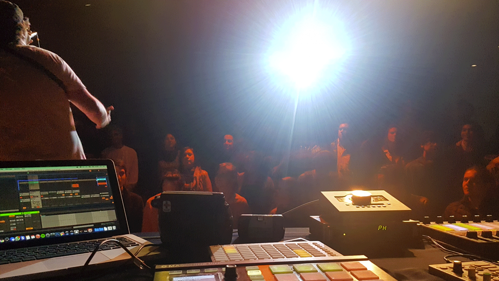 Beatmakers : à la rencontre des artisans du son et des faiseurs de tubes